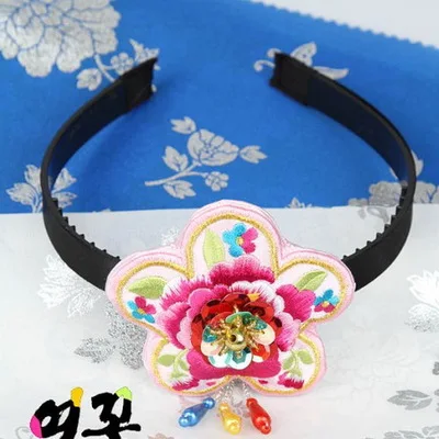 girls hanbok korean traditional dress accessories korean costumes accessories hanbok Hair band Embroidery Korean hairpins
girls hanbok korean traditional dress accessories korean costumes accessories hanbok Hair band Embroidery Korean hairpins