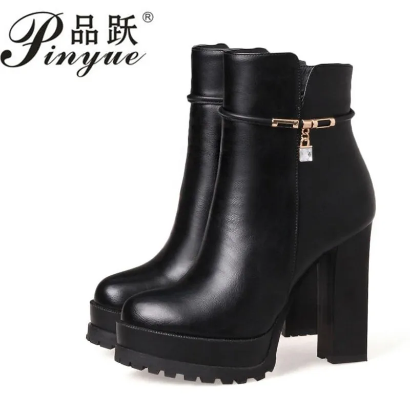 Fashion Crystal Ankle Boots For Women Leather Party Shoes 2018 New Autumn Winter High Heels Shoes Platform Big Size 43
Fashion Crystal Ankle Boots For Women Leather Party Shoes 2018 New Autumn Winter High Heels Shoes Platform Big Size 43