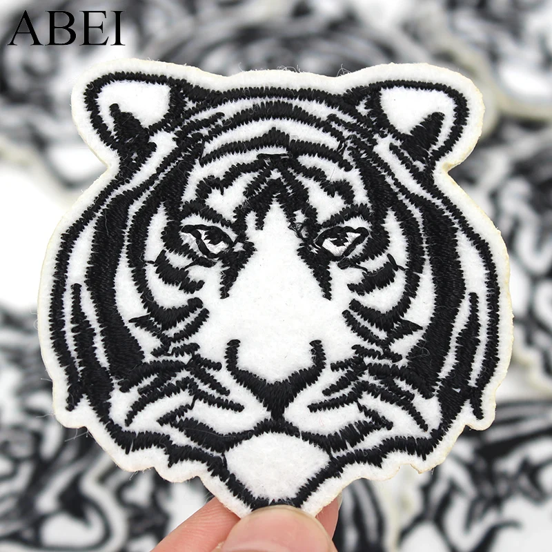 10pcs/lot Embroidered Tiger Appliques DIY Handmade Iron On Fabric Stickers Handmade Sew On Animal Pacthes Jeans Coats Badge
10pcs/lot Embroidered Tiger Appliques DIY Handmade Iron On Fabric Stickers Handmade Sew On Animal Pacthes Jeans Coats Badge