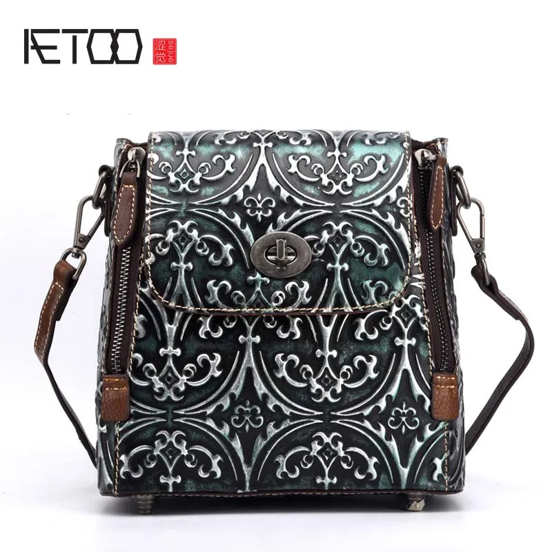 New Women cowhide shoulder diagonal backpack hand-wipe retro buckle bag vintage embossed female Genuine leather backpacks
New Women cowhide shoulder diagonal backpack hand-wipe retro buckle bag vintage embossed female Genuine leather backpacks