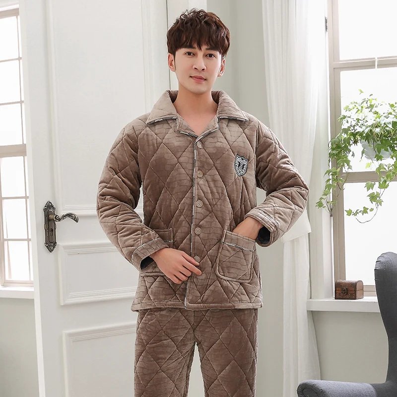 J&Q New 2019 Pajamas Male Sleepwear Men Pijama Hombre Mens Winter Pajamas Velvet Cotton Padded Stylish Man Thick Warm Sleepwear
J&Q New 2019 Pajamas Male Sleepwear Men Pijama Hombre Mens Winter Pajamas Velvet Cotton Padded Stylish Man Thick Warm Sleepwear