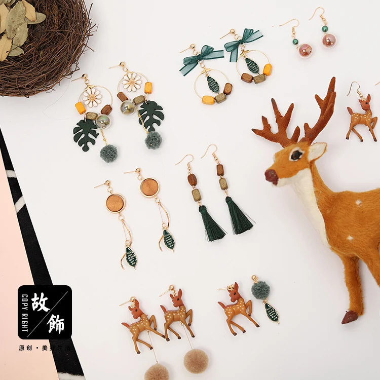Princess sweet lolita earrings Sunshine dark green earth color elk theme Earrings autumn and winter earring women GSH227
Princess sweet lolita earrings Sunshine dark green earth color elk theme Earrings autumn and winter earring women GSH227