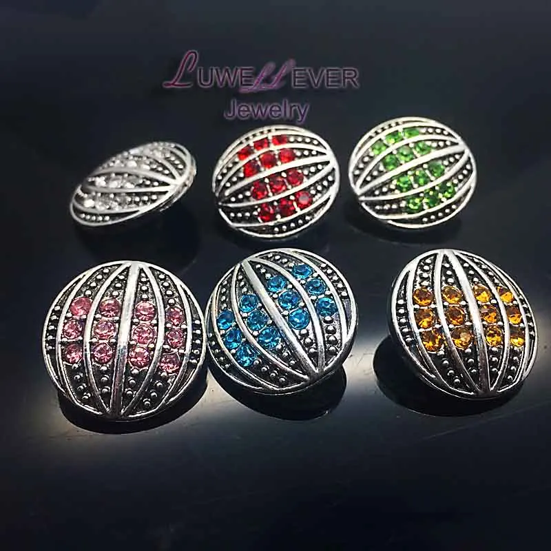 Wholesale metal Rhinestone Snap Buttons w239 flowers Diy Jewelry fit 18mm Snap button Necklaces/Bracelets for women
Wholesale metal Rhinestone Snap Buttons w239 flowers Diy Jewelry fit 18mm Snap button Necklaces/Bracelets for women