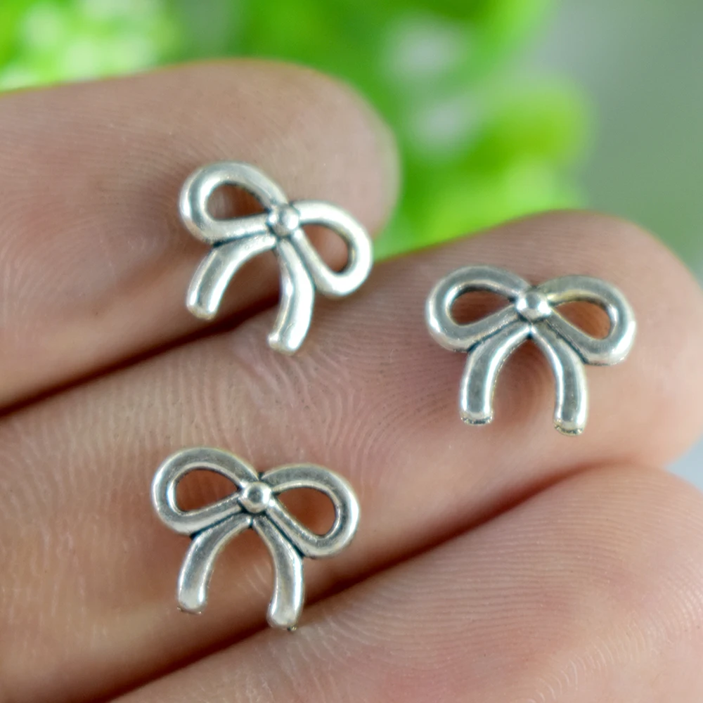 66pieces 6x4mm Antique Silver Charms Pendant Bow Jewelry Making DIY Handmade Craft
66pieces 6x4mm Antique Silver Charms Pendant Bow Jewelry Making DIY Handmade Craft