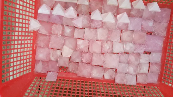 1kg (18-25pcs) 100% high quality natural rose crystal Pyramid ancient Egyptian healing gifts wholesale
1kg (18-25pcs) 100% high quality natural rose crystal Pyramid ancient Egyptian healing gifts wholesale