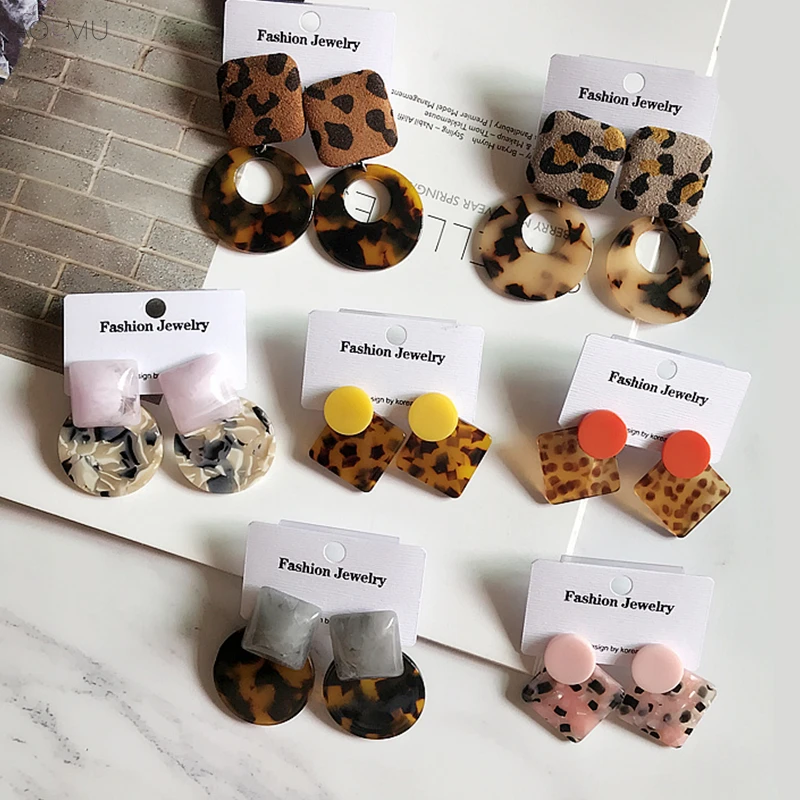AOMU 2019 New Design Leopard Print Acrylic Geometric Round Circle Square Big Stud Earrings for Women Girl Party Jewelry
AOMU 2019 New Design Leopard Print Acrylic Geometric Round Circle Square Big Stud Earrings for Women Girl Party Jewelry