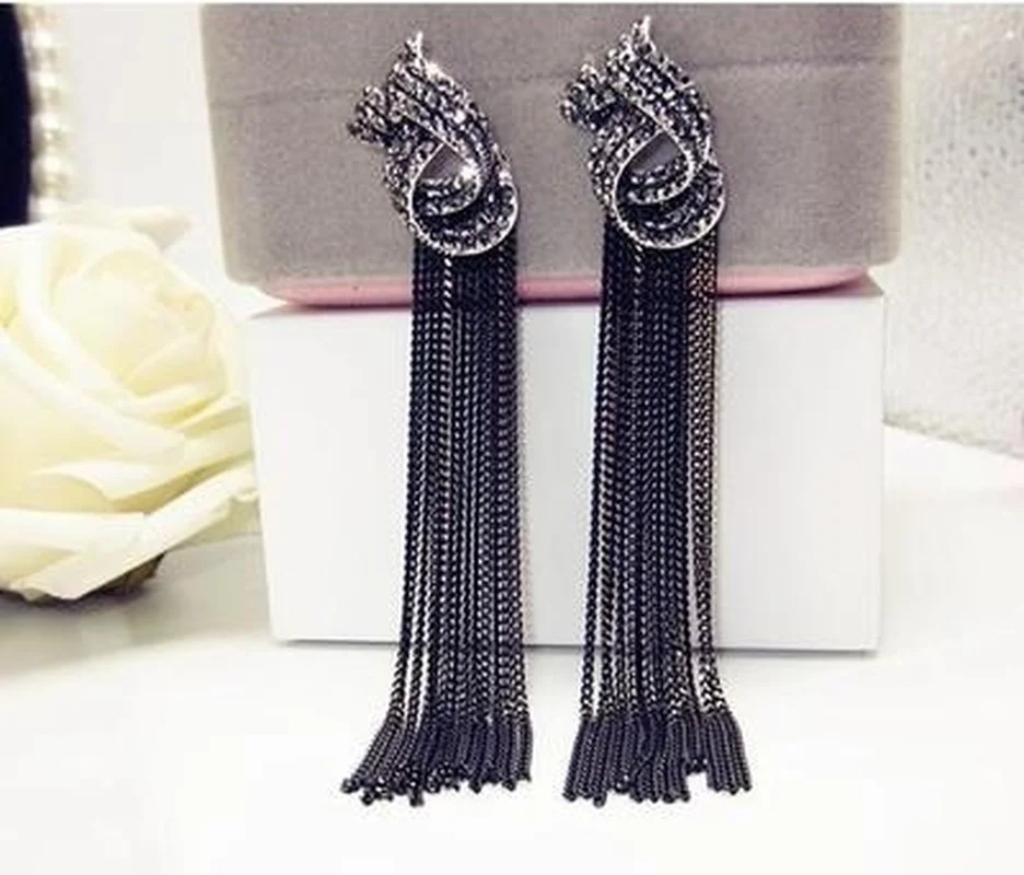 Fashion Korean Version of Europe and The United States Exquisite Crystal Flowers Metal Tassel Earrings Earrings Female
Fashion Korean Version of Europe and The United States Exquisite Crystal Flowers Metal Tassel Earrings Earrings Female