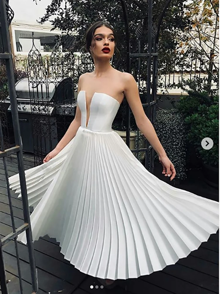 Cheap Short Wedding Dress 2019 Robe de mariee Backless Sexy Strapless Bridal Dresses Sleeveless Lorie Beach Wedding Party
Cheap Short Wedding Dress 2019 Robe de mariee Backless Sexy Strapless Bridal Dresses Sleeveless Lorie Beach Wedding Party