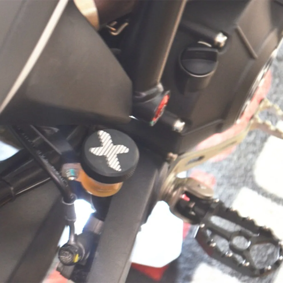 Motorcycle-Rear-Fluid-Reservoir-Cap-For-DUCATI-Scrambler (7)_