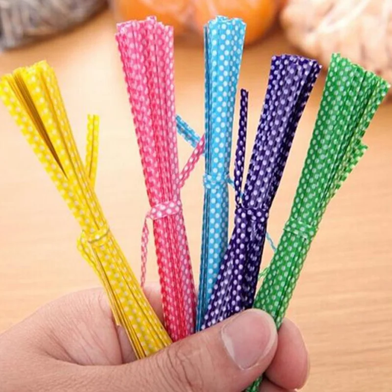 100Pcs/pack Candy Color Dot Print Twist Ties Wire For Cake Pops Sealing Cello Bags Lollipop Gifts Package 6 Colors
100Pcs/pack Candy Color Dot Print Twist Ties Wire For Cake Pops Sealing Cello Bags Lollipop Gifts Package 6 Colors