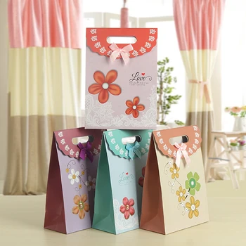 10pcs Top Folded Paper Gift Bags Vertical Stripes Flowers Lace with Ribbon Bow Party Candy Chocolate Sweet Small Gift Carrier
10pcs Top Folded Paper Gift Bags Vertical Stripes Flowers Lace with Ribbon Bow Party Candy Chocolate Sweet Small Gift Carrier