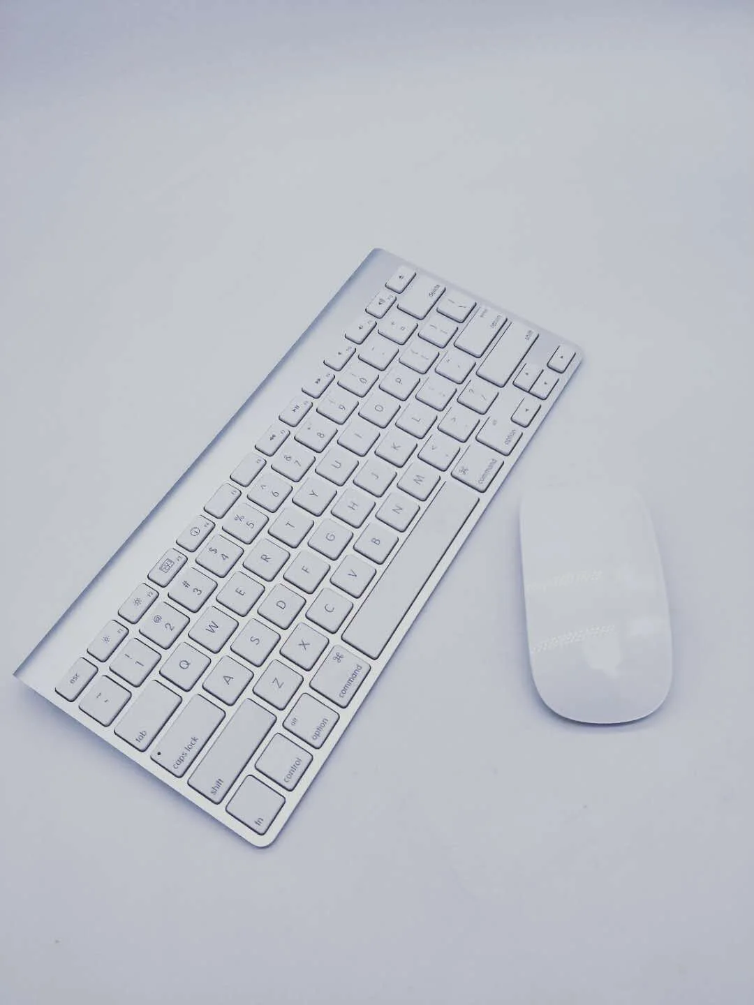 Genuine A1296/A1314 Wireless Mouse/Keyboard for Apple - Bluetooth A1296/A1314 Cleaning and Testing battery not included
Genuine A1296/A1314 Wireless Mouse/Keyboard for Apple - Bluetooth A1296/A1314 Cleaning and Testing battery not included