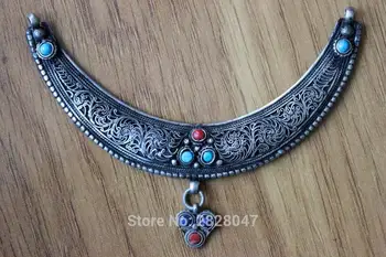 PN061 Tibetan Silver Antiqued Vintage New Moon Pendant Amulets Nepal handmade jewelry Wholesale Tibet Nepal Jewelry
PN061 Tibetan Silver Antiqued Vintage New Moon Pendant Amulets Nepal handmade jewelry Wholesale Tibet Nepal Jewelry