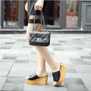 Dilalula 2020 New Genuine Cow Leather Slip On Woman Mules Platform Wedges Heel Casual Summer Sandals
Dilalula 2020 New Genuine Cow Leather Slip On Woman Mules Platform Wedges Heel Casual Summer Sandals