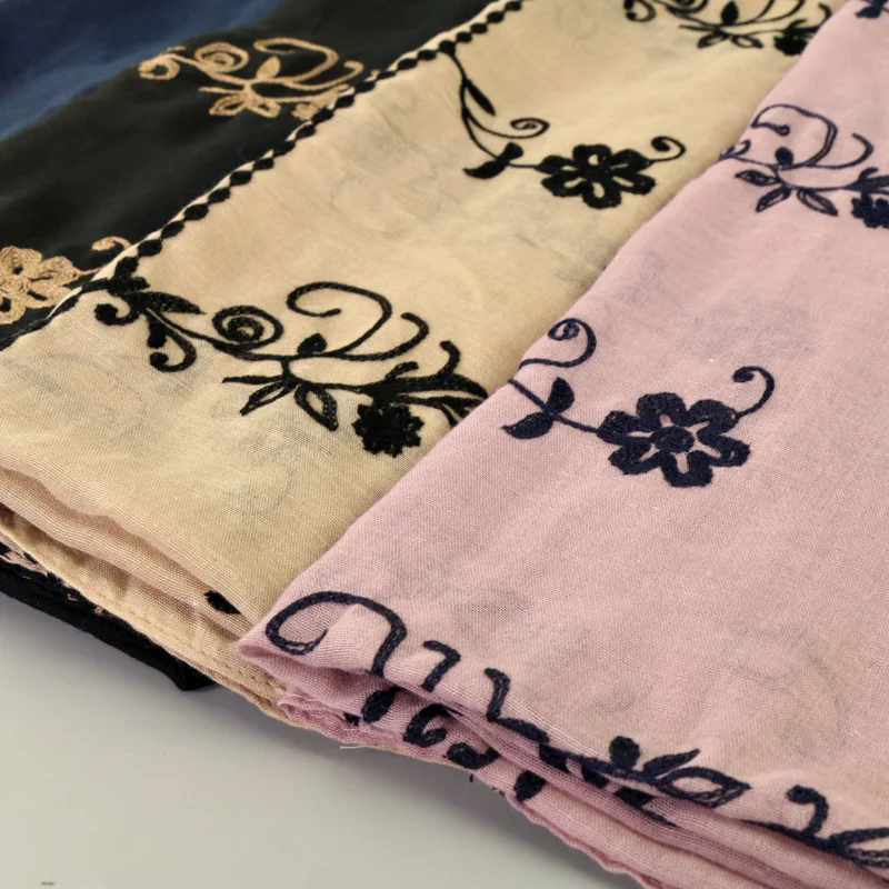 2018 Women Fashion Embroider Floral Viscose Shawl Scarf Latest Brand Design Echarpe Foulard Femme Bufandas Muslim Hijab 180*90Cm
2018 Women Fashion Embroider Floral Viscose Shawl Scarf Latest Brand Design Echarpe Foulard Femme Bufandas Muslim Hijab 180*90Cm