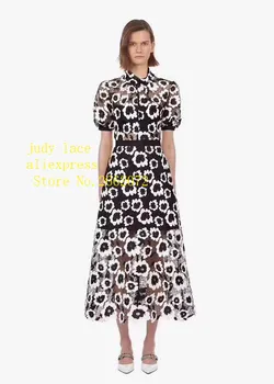 5yards/bag Water-soluble embroidered hollow fabric of white flowers with black background is used for dress and wedding dress
5yards/bag Water-soluble embroidered hollow fabric of white flowers with black background is used for dress and wedding dress