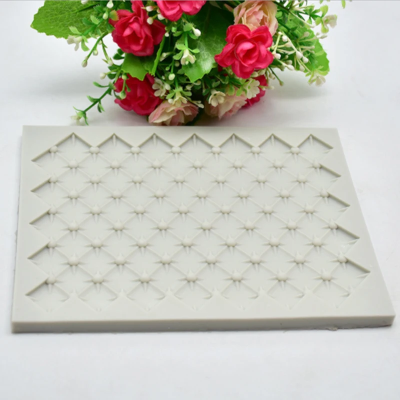 Food Grade Silicone Gypsophila Cake Decoration Mold Practical Diamond Square Lattice Fondant Cookie Chocolate Making Mould
Food Grade Silicone Gypsophila Cake Decoration Mold Practical Diamond Square Lattice Fondant Cookie Chocolate Making Mould