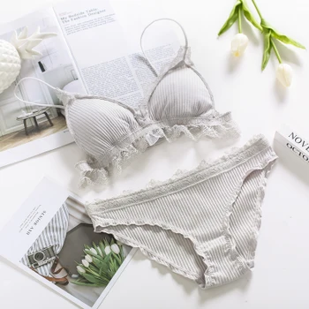 Striped Cotton Lace Trim Women's Japanese Bra & Panties Set Wirefree Soft Underwear Sleep Intimates Set Lolita
Striped Cotton Lace Trim Women's Japanese Bra & Panties Set Wirefree Soft Underwear Sleep Intimates Set Lolita
