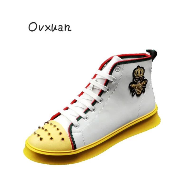 Luxury Brand Embroidered Men Loafers Mens Fashion Gold Silver Bee Platform Bordered Shoes Male Casual Sneakers Flats Footwear
Luxury Brand Embroidered Men Loafers Mens Fashion Gold Silver Bee Platform Bordered Shoes Male Casual Sneakers Flats Footwear