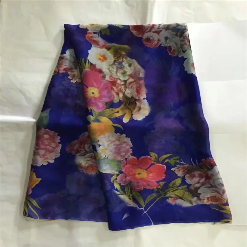 Hot selling satin silk fabric 5 yards/lot colorfast Nigrian design African wax pattern satin silk fabric for clothing LXE032701
Hot selling satin silk fabric 5 yards/lot colorfast Nigrian design African wax pattern satin silk fabric for clothing LXE032701