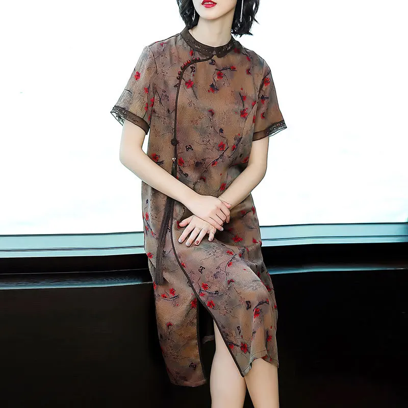 Silk dress summer new retro slim embroidered cheongsam short-sleeved dress large sizeL-4XL high quality fashion elegant vestidos
Silk dress summer new retro slim embroidered cheongsam short-sleeved dress large sizeL-4XL high quality fashion elegant vestidos