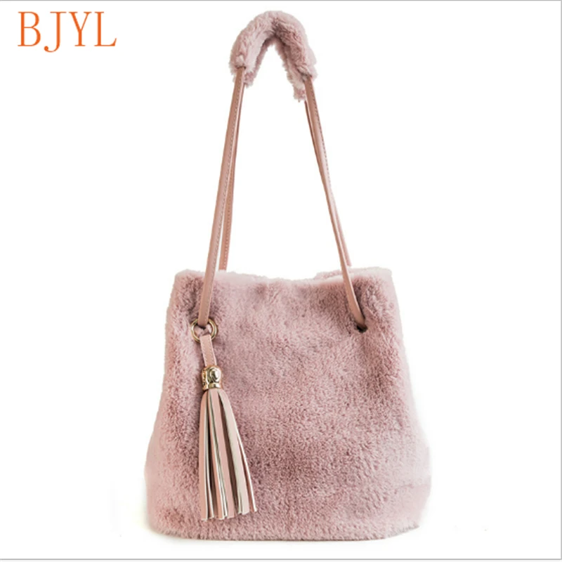 bags for women 2019 Faux Fur Handbag Women's Brand casual Shoulder Bag for Women For Ladies Fashion Messenger Bag
bags for women 2019 Faux Fur Handbag Women's Brand casual Shoulder Bag for Women For Ladies Fashion Messenger Bag