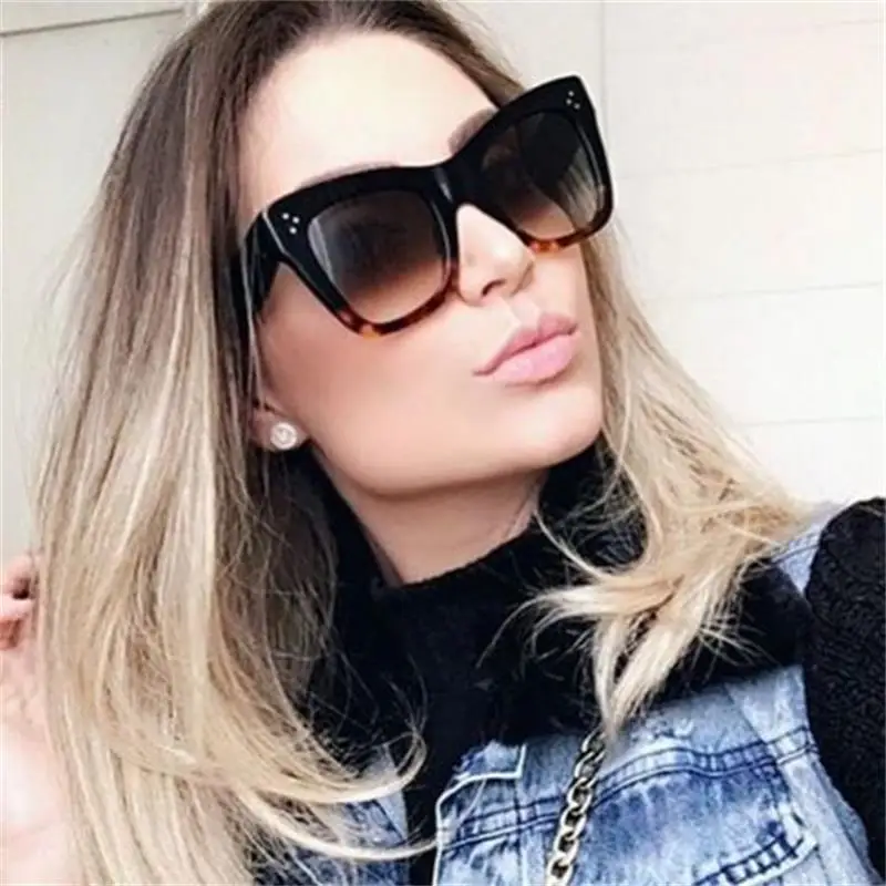 Women Fashion Square Sunglasses Women Cat Eye Vintage Retro Black Sun Glasses Clear lens large Frame Female Shades Oculos Gafas
Women Fashion Square Sunglasses Women Cat Eye Vintage Retro Black Sun Glasses Clear lens large Frame Female Shades Oculos Gafas
