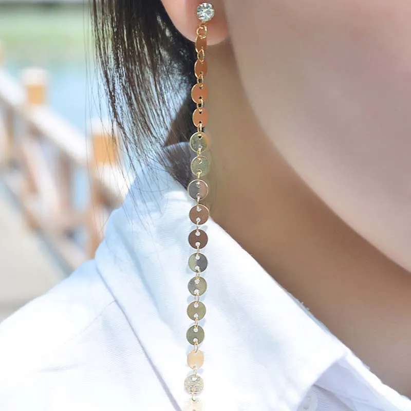 Gothletic Disc Chain Drop Extra Long Shoulder Duster Earrings 2019 Fashion Bling Metal Paillette Liner Earrings for Women
Gothletic Disc Chain Drop Extra Long Shoulder Duster Earrings 2019 Fashion Bling Metal Paillette Liner Earrings for Women
