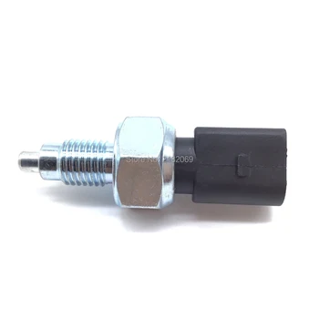 Back Up Reverse Lamp Light Switch For VW Bora Caddy Golf Lupo Multivan New Beetle Polo Sharan Touran TranSporter T5 Ford Galaxy
Back Up Reverse Lamp Light Switch For VW Bora Caddy Golf Lupo Multivan New Beetle Polo Sharan Touran TranSporter T5 Ford Galaxy