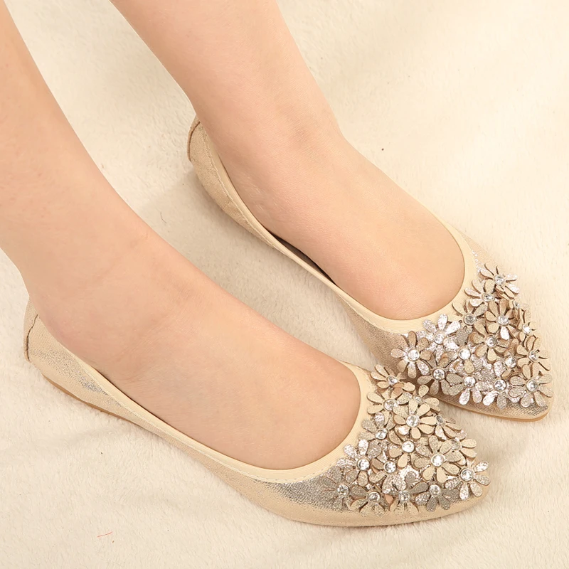 New shallow rhinestone pointed flat flat shoes soft bottom comfortable flowers large size comfortable egg roll shoes 33-45
New shallow rhinestone pointed flat flat shoes soft bottom comfortable flowers large size comfortable egg roll shoes 33-45