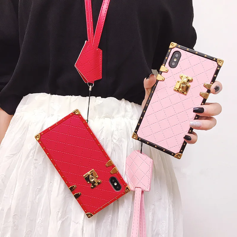 Luxury PU Leather Case for iPhone 7 8 6s Plus Retro Lambskin Lattice Square Phone Cover for iPhone X XR XS MAX Cases + Lanyard
Luxury PU Leather Case for iPhone 7 8 6s Plus Retro Lambskin Lattice Square Phone Cover for iPhone X XR XS MAX Cases + Lanyard