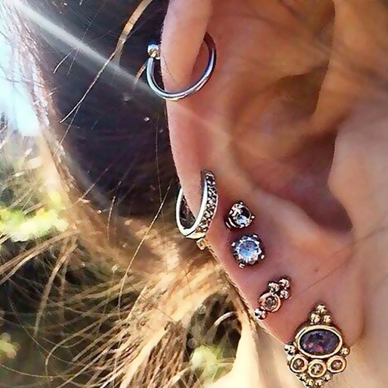 6 Pieces Vintage Punk Style Crystal Rhinestone Earrings Sets Women Ear Clips Alloy Bead Fashion Jewelry Accessory
6 Pieces Vintage Punk Style Crystal Rhinestone Earrings Sets Women Ear Clips Alloy Bead Fashion Jewelry Accessory