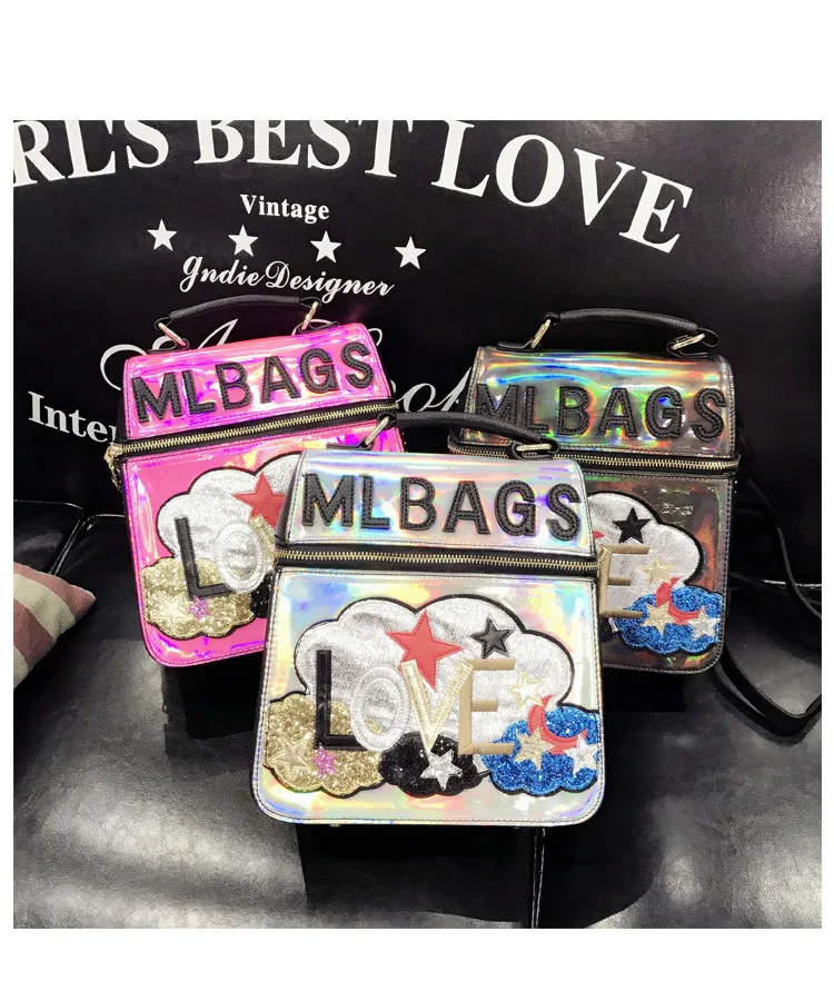 2018 new wild shoulder bag female fashion personality badge rivet trend laser backpack
2018 new wild shoulder bag female fashion personality badge rivet trend laser backpack