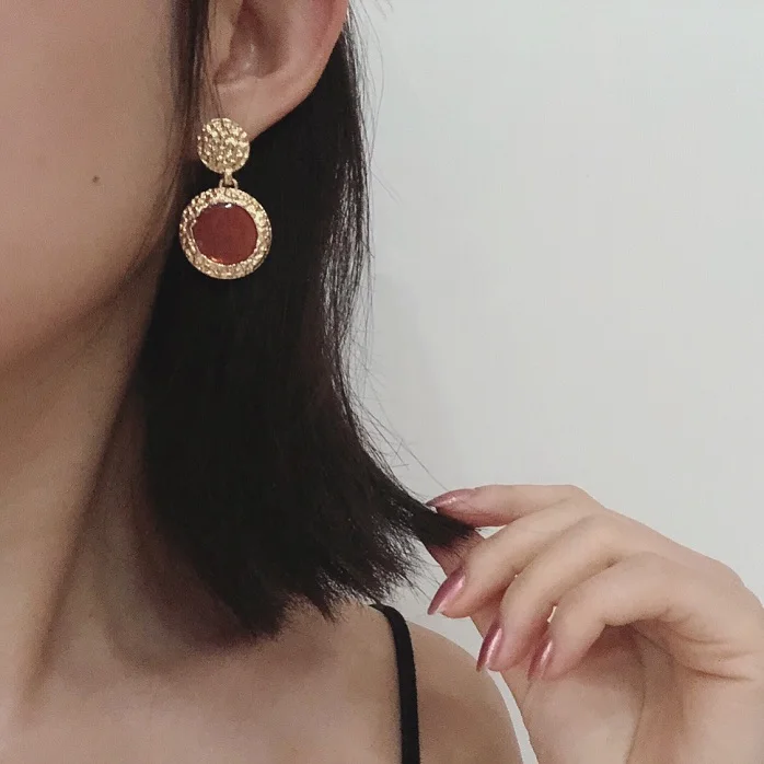 Stunning Enamel Geo Round Stud Earrings for Women Jewelry Korean Gothic Punk Art Deco Designer korean style oorbellen Japan
Stunning Enamel Geo Round Stud Earrings for Women Jewelry Korean Gothic Punk Art Deco Designer korean style oorbellen Japan
