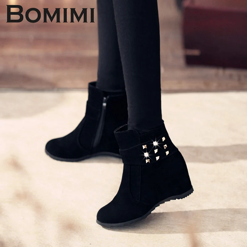 BOMIMI Women Ankle Boots Female Slip On Low Heel Sewing Zipper Flock Platform Casual Shoes Woman Footwear Inside Height 5cm
BOMIMI Women Ankle Boots Female Slip On Low Heel Sewing Zipper Flock Platform Casual Shoes Woman Footwear Inside Height 5cm