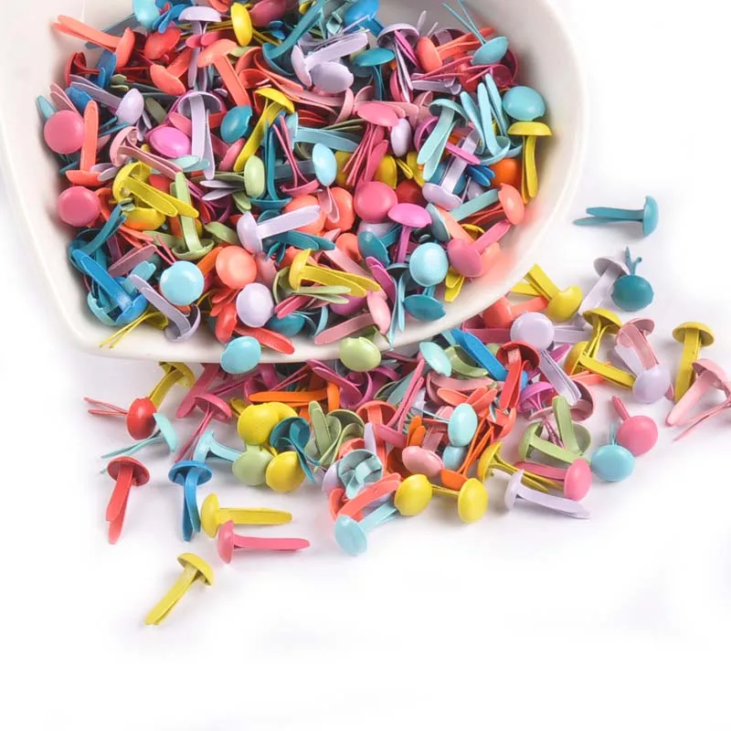 14 Colors Mixed Color Round Brads Studs And Spikes For Clothes DIY Scrapbookings Fastener Metal Crafts 5.5x11mm 200Pcs C1969
14 Colors Mixed Color Round Brads Studs And Spikes For Clothes DIY Scrapbookings Fastener Metal Crafts 5.5x11mm 200Pcs C1969