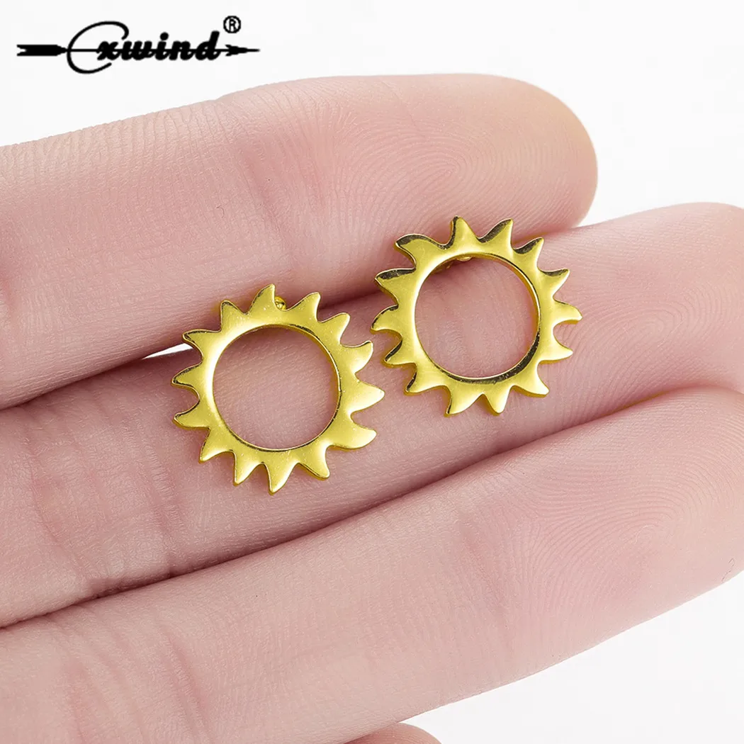 Cxwind New Korean Sun Stud Earrings 2019 For Women Lover Hollow Round Fashion Earring Gold Geometric Jewelry Wholesale oorbellen
Cxwind New Korean Sun Stud Earrings 2019 For Women Lover Hollow Round Fashion Earring Gold Geometric Jewelry Wholesale oorbellen