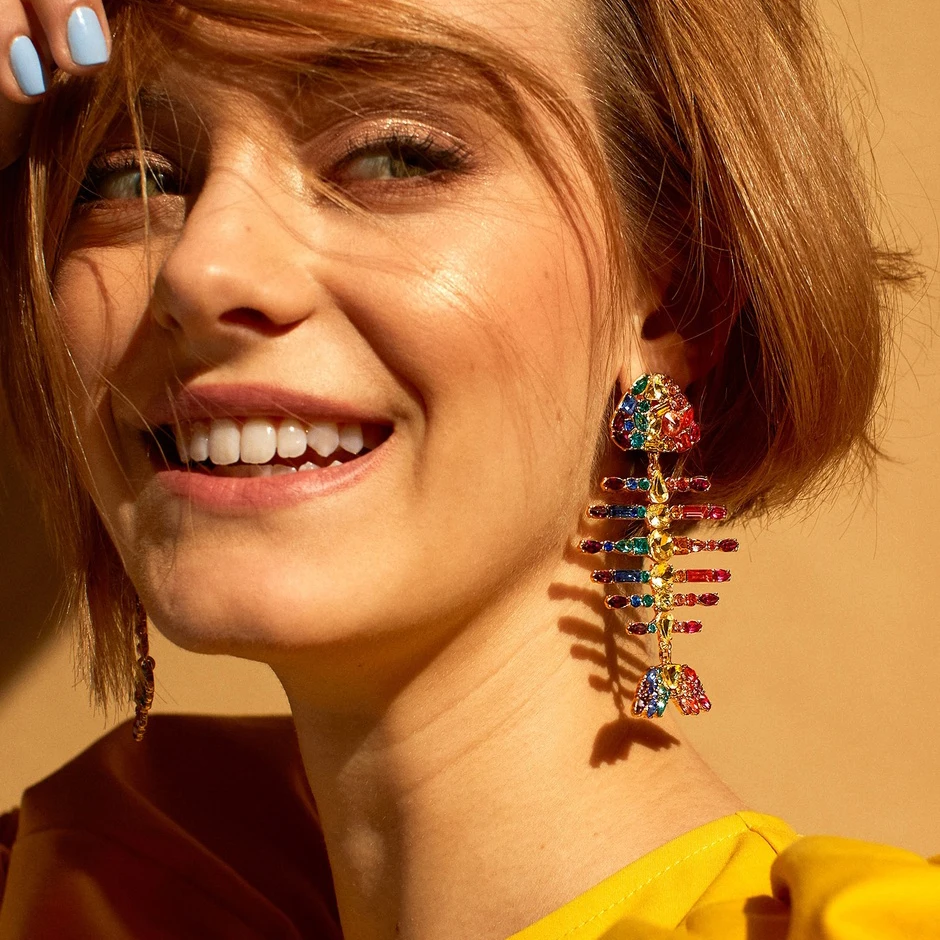 Dvacaman 2019 New Trendy Rainbow Fish Long Drop Earrings for Women Luxury Rhinestone Metal Statement Earrings Wedding Jewelry
Dvacaman 2019 New Trendy Rainbow Fish Long Drop Earrings for Women Luxury Rhinestone Metal Statement Earrings Wedding Jewelry