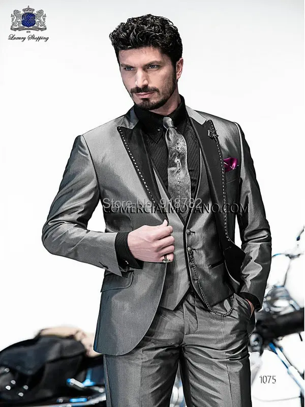 Customize Made silver grey Groom Tuxedos Elegant Custom Wedding Formal Men Suits Bridegroom Prom Suits ( jacket+Pants+vest+tie)
Customize Made silver grey Groom Tuxedos Elegant Custom Wedding Formal Men Suits Bridegroom Prom Suits ( jacket+Pants+vest+tie)
