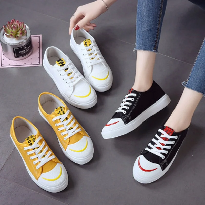 Summer new smile canvas shoes female flat bottom wild casual shoes small white shoes low shoes
Summer new smile canvas shoes female flat bottom wild casual shoes small white shoes low shoes