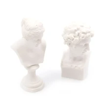 1 pçs miniatura mini estátua resina branca venus david busto escultura móveis dollhouse fingir jogar(China)