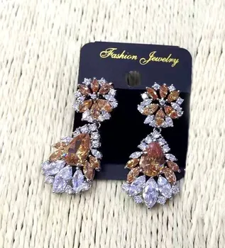 Yulaili 2018 Brand New Design Exquisite Gold Jewelry Sets African Women's Necklace Elegant Wedding Jewelry Set.
Yulaili 2018 Brand New Design Exquisite Gold Jewelry Sets African Women's Necklace Elegant Wedding Jewelry Set.