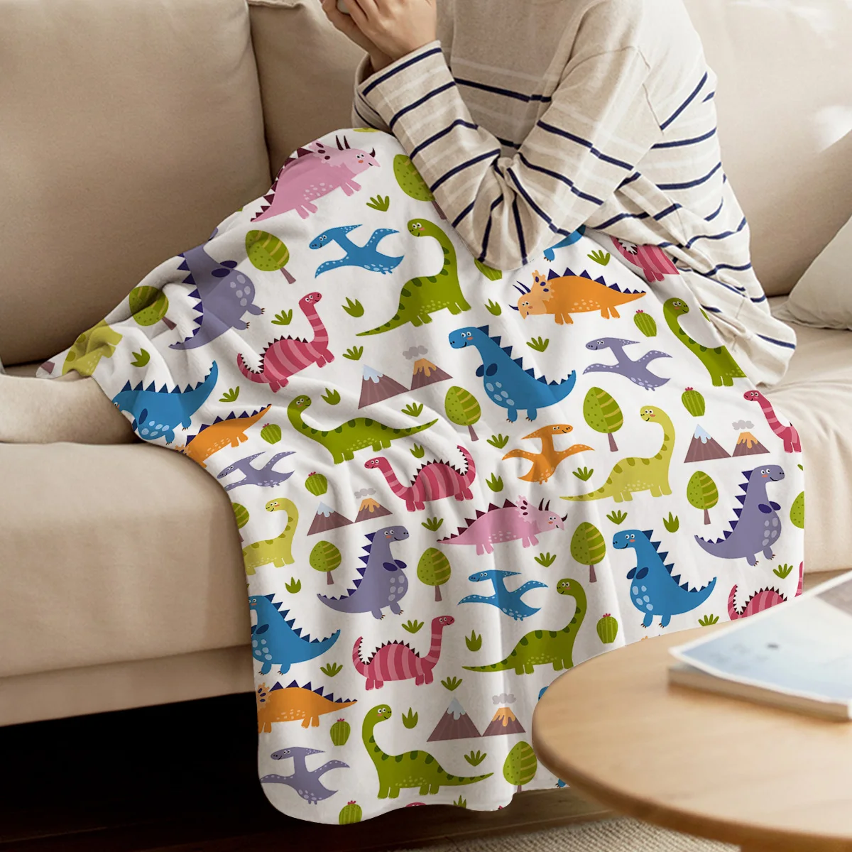 BIGHOUSES Throw Blanket Cute Dinosaur Pattern Throw Blanket Soft Warm Microfiber Blanket
BIGHOUSES Throw Blanket Cute Dinosaur Pattern Throw Blanket Soft Warm Microfiber Blanket