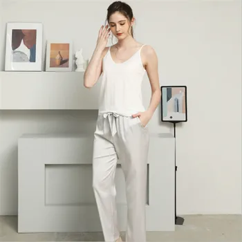 Women's pajama sets silk simple sexy V-neck spring summer white silver color top quality brief pyjamas for ladies
Women's pajama sets silk simple sexy V-neck spring summer white silver color top quality brief pyjamas for ladies