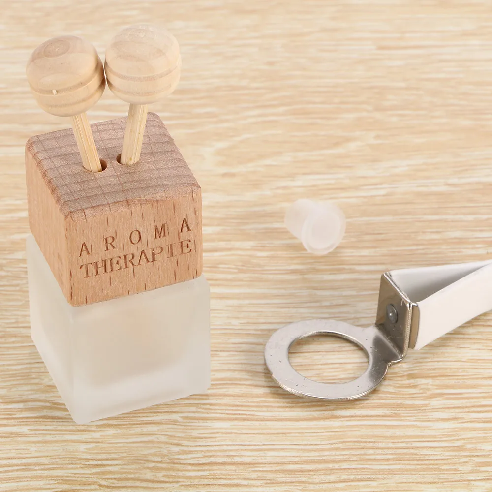 New Car Air Freshener Hanging Glass Bottle for Essential Oils Car Perfume Bottle Crystal Car-styling Auto Empty Perfume Pendant
New Car Air Freshener Hanging Glass Bottle for Essential Oils Car Perfume Bottle Crystal Car-styling Auto Empty Perfume Pendant