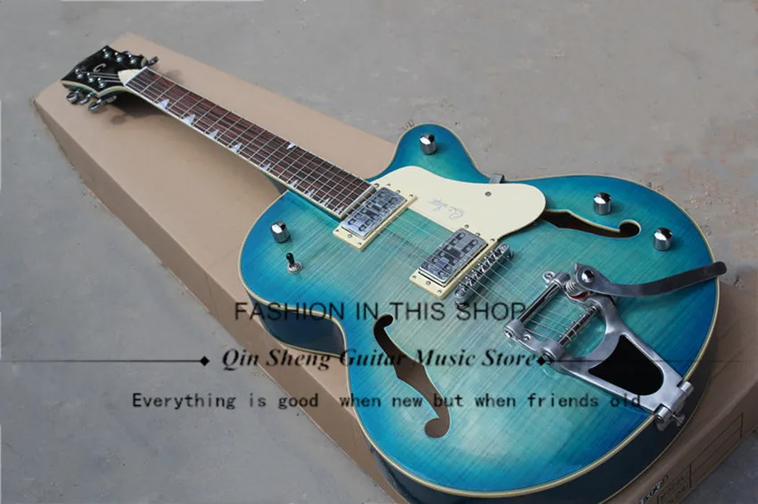 blue Semi-hollow Electric Guitar with Tremolo System,Chrome Hardware,Roeswood fingerboard,Offer Customized,free shipping
blue Semi-hollow Electric Guitar with Tremolo System,Chrome Hardware,Roeswood fingerboard,Offer Customized,free shipping