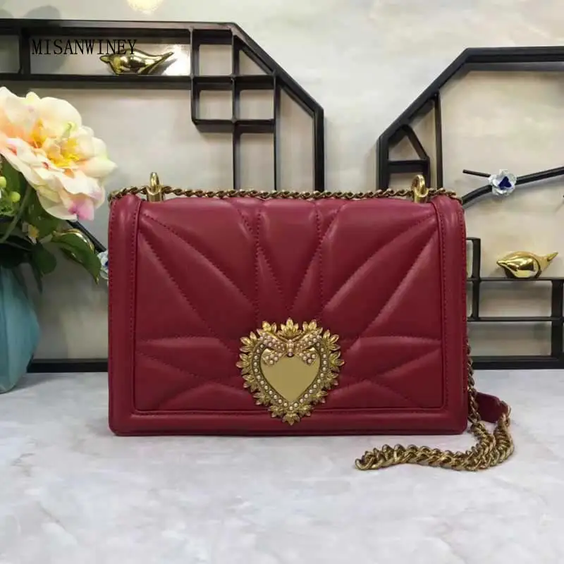 New red multi-color gold chain single shoulder inclined bag handbag fashion overturned retro bag
New red multi-color gold chain single shoulder inclined bag handbag fashion overturned retro bag