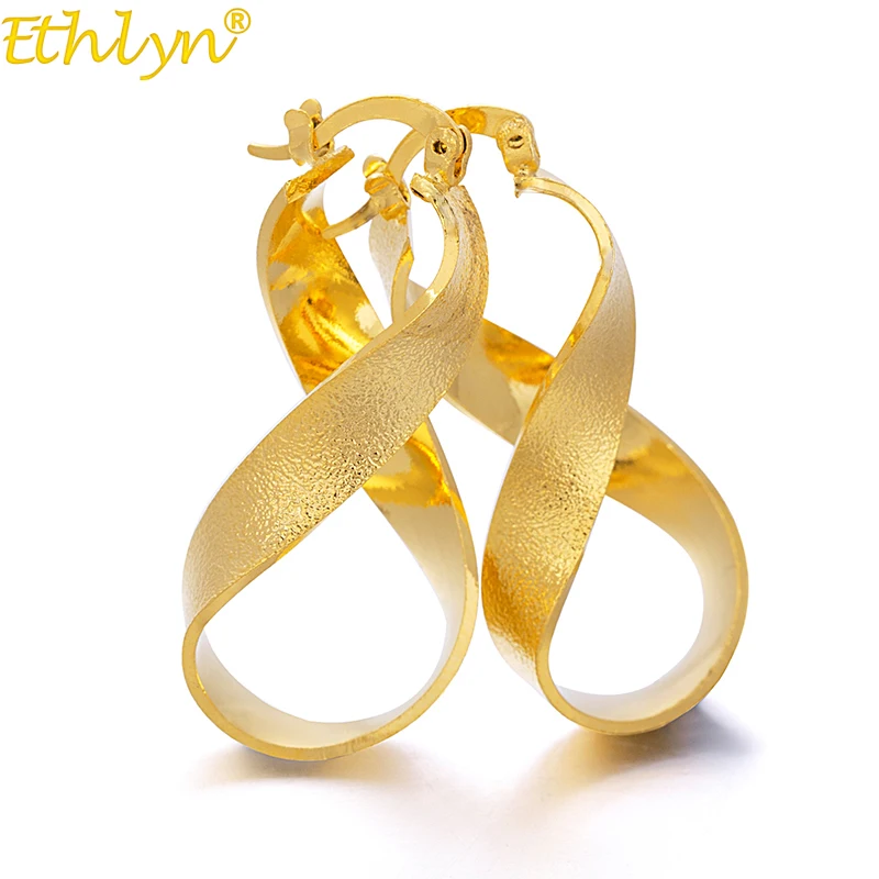 Ethlyn Jewelry Wholesale Women Fashion Gold Color Clip Earrings Eight For Party Gift High Quality Jewelry E66
Ethlyn Jewelry Wholesale Women Fashion Gold Color Clip Earrings Eight For Party Gift High Quality Jewelry E66
