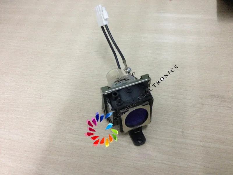 Original Projector lamp 5J.J1S01.001 for CP220 / MP610 / MP620 / MP620p / MP720 / MP720p / MP770 / W100
Original Projector lamp 5J.J1S01.001 for CP220 / MP610 / MP620 / MP620p / MP720 / MP720p / MP770 / W100