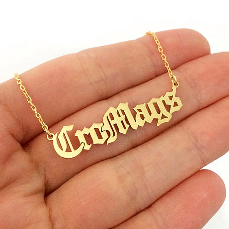 Collier femme 2019 custom old English name necklace personality vintage stainless steel pendant friend gift romantic couple
Collier femme 2019 custom old English name necklace personality vintage stainless steel pendant friend gift romantic couple